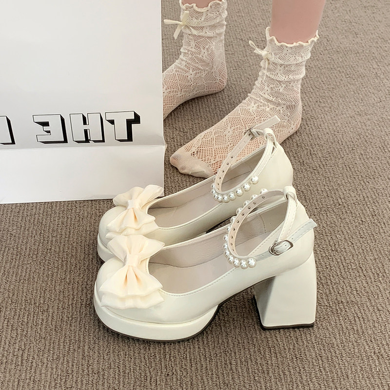Lackleder Plateau Mary Jane Sc – Patent Leather Pump Bewertung und Preis
