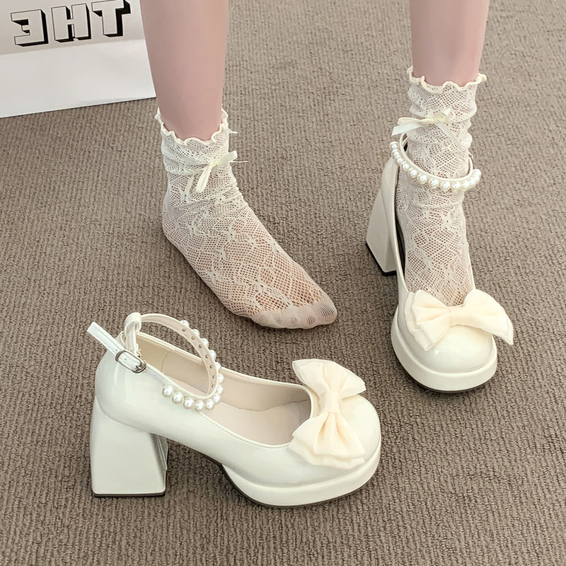 Lackleder Plateau Mary Jane Sc – Patent Leather Pump Bewertung und Preis