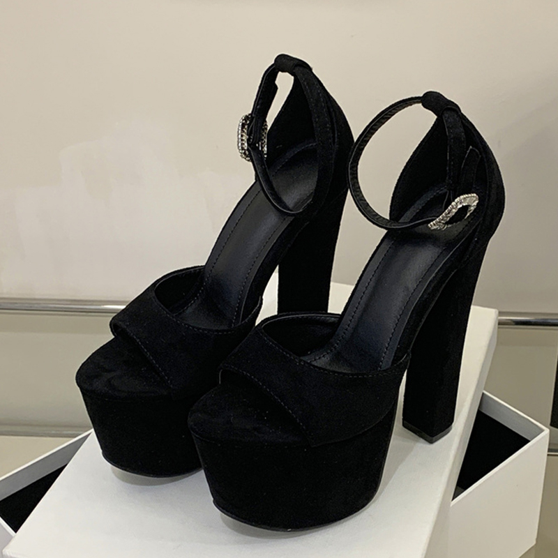 Liyke Modell-Show Sexy Extrem  – Women Shoes Model Bewertung und Preis