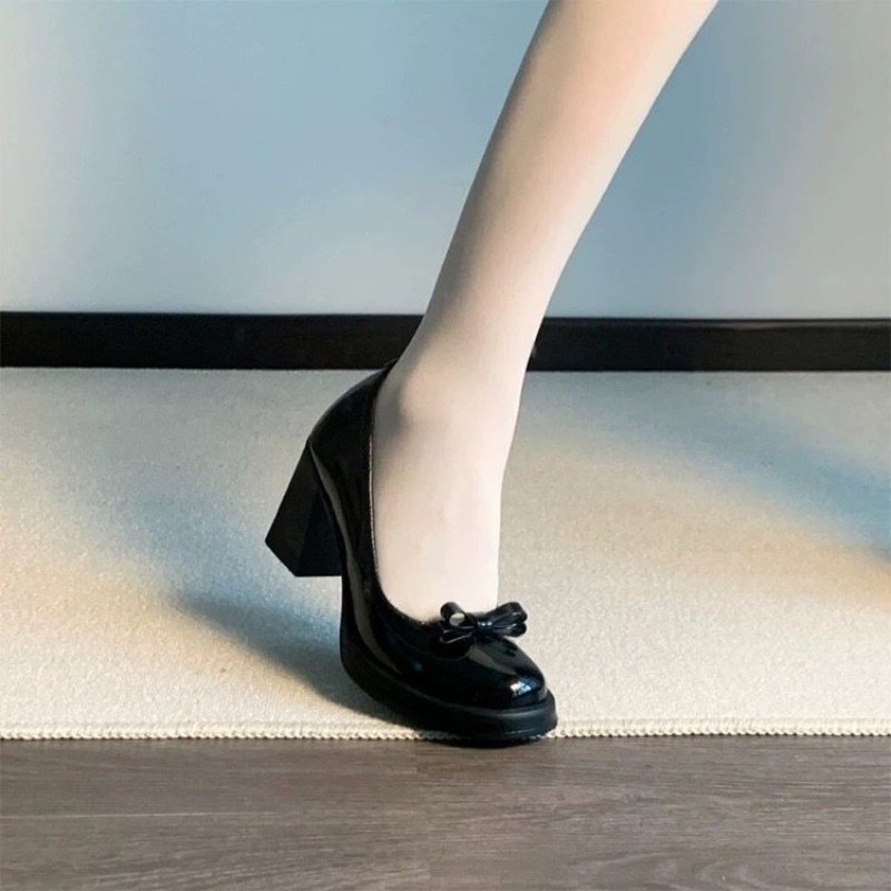 Süße schwarze Mary-Jane-Schuhe – Patent Leather Pump Bewertung und Preis
